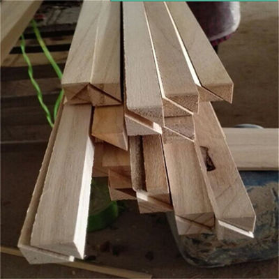 11 mm x 11 mm de madera con trenzas de madera con un contenido de humedad del 8% al 12%