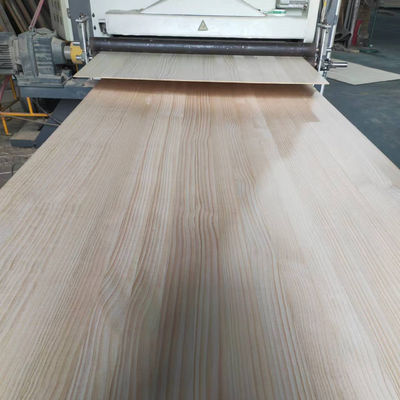 Estilo de diseño tradicional Panel de madera sólida de 5 mm Tabla de pino para soluciones de proyectos personalizadas