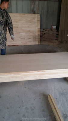 Tabla de madera de pino de taller tabla de pino sólida personalizable con densidad 480-550 kg/m3