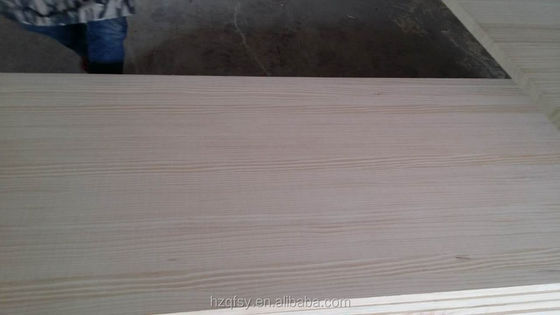 Tabla de madera de pino de taller tabla de pino sólida personalizable con densidad 480-550 kg/m3