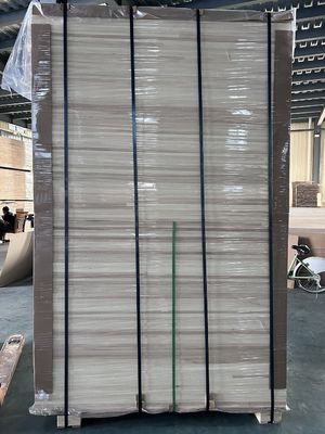 Final Material de muebles Tabla de álamo sólido de grado AA con un contenido de humedad del 8% al 12%