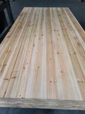 Muebles de madera sólida Armario Cabinet Puerta Core Tabla de cama con contenido de humedad 8%-12%