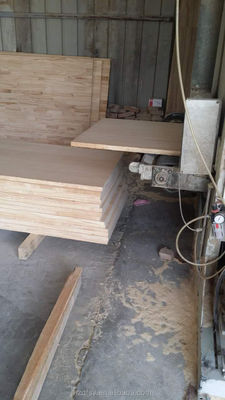 Tablero de madera de pino sólido personalizable con estilo de diseño tradicional y grado de madera AB