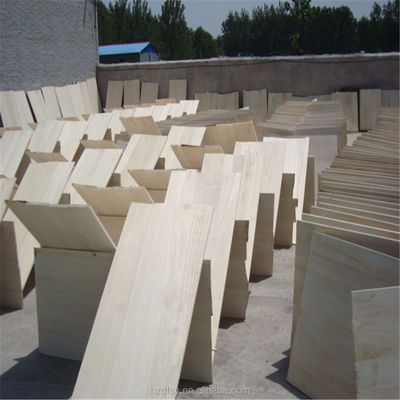 Tablero de madera sólida de grado BB de madera de paulownia con huellas de madera con superficie lisa