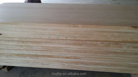 8-12% de contenido de humedad tablero de madera de pino para construcción sólida y duradera