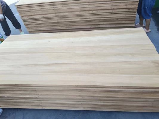 Contenido de humedad del 8% al 12% Tabla de álamo Tabla sólida de chapa blanqueada para la construcción de edificios
