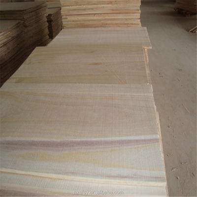Tablas de madera maciza madera de paulownia en 1220*2240mm Tamaño y densidad 300-310kg/m3