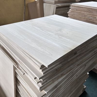 Panel de mesa de madera de paulownia certificado FSC en 2440x1220 o 1200x600 o tamaño personalizado