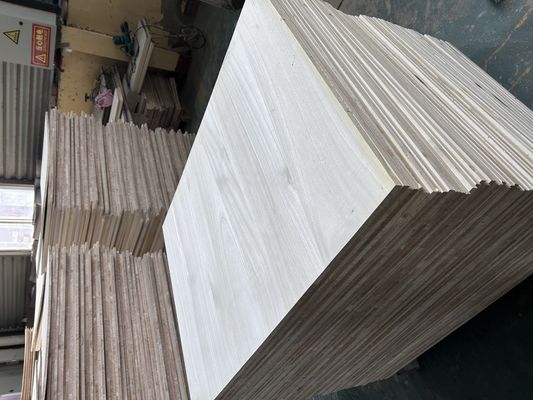 Mesa de madera de tamaño personalizado con panel de paulownia blanqueado y tamaño 2440x1220 o 1200x600