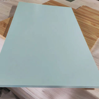 Colores personalizados paneles de madera de hoja de pino decorativos para la capacidad de solución de proyectos