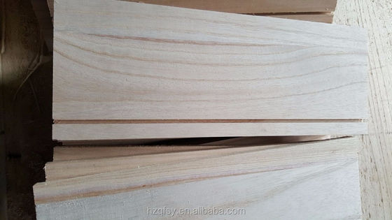 Tablas de paulownia de madera sólida ecológica y personalizables con un contenido de humedad del 8% al 12%