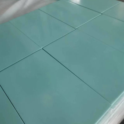 Contenido de humedad 8-12% Panel de madera de pino Colores personalizados para decoración Piezas de repuesto gratuitas