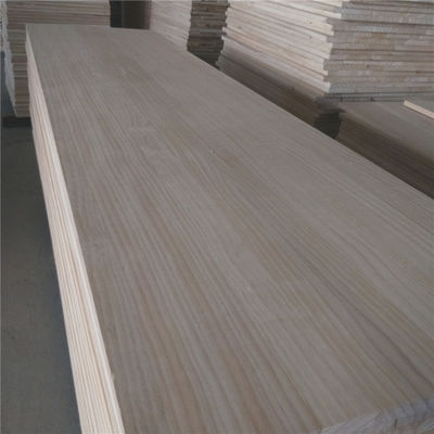 Capacidad de solución del proyecto Tablas de pegamento de madera de pino con pegamento ambiental E0/E1