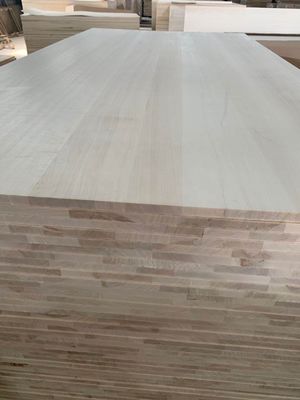 Tabla de madera sólida de álamo de 18 mm para paneles de diseño personalizados 100-1220 mm de ancho Populus spp