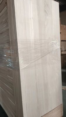 Solución total Tabla blanqueada de paulownia 2440*1220 mm para proyectos en venta