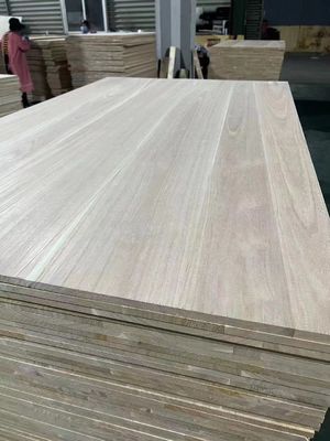 3 mm-55 mm de espesor Madera de paulownia de madera con bordes de madera de madera para muebles de madera maciza