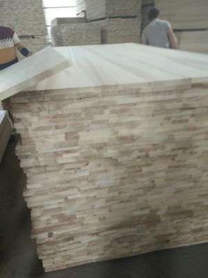 Certificado FSC 100% Puerta de madera de álamo cama sofá sala de estar madera madera de madera tablones sólidos