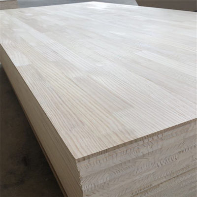 Finger Joint Board acabado y superficie limpia para el pino Paulownia y la madera de caucho de álamo