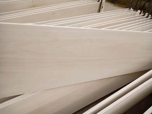 Contenido de humedad 8%-12% Madera de paulownia terminada para soluciones totales