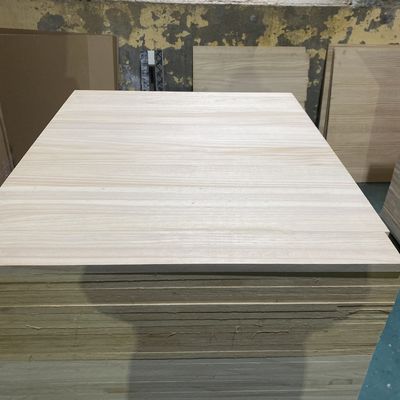 910 X 910 mm Tamaño personalizado Tablero de madera de pino con textura natural