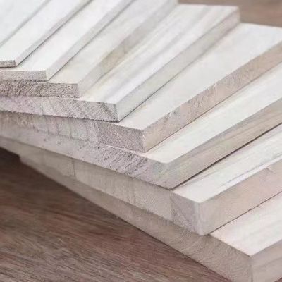 Tablas de surf de madera rota para competencias de Taekwondo y Karate