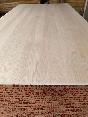 Grado AA América del Norte Red Oak Tamaño personalizado Panel recto de tablero sólido Soporte técnico en línea