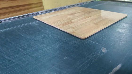 Tablero de escritorio de madera sólida de roble UV Tablero conjunto de dedos de madera de caucho para escritorios de madera sólida