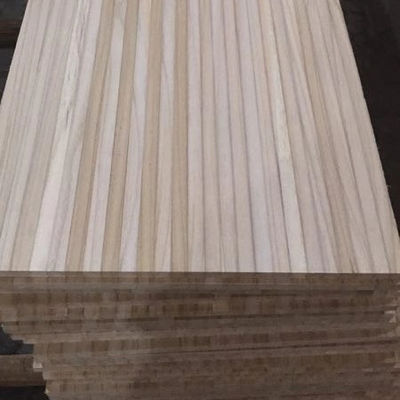 La madera de Paulownia Kiri, con certificación FSC, de color natural 1500x480x12 mm