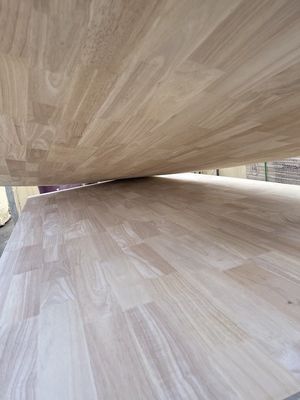 Tabla de madera de caucho sólido para mesas UV 8 mm-40 mm espesor 100-1220 mm anchura