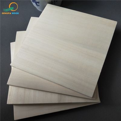 Contenido de humedad 8-12% Panel adherido de borde de álamo para muebles Pegamento ecológico