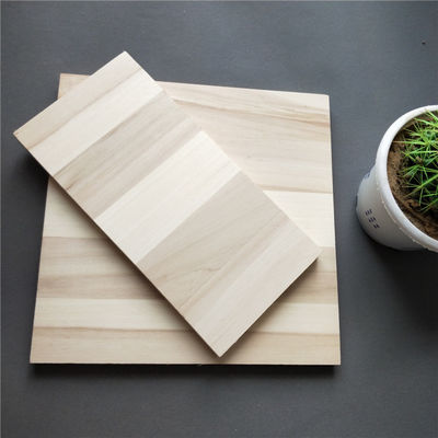 Partes de repuesto gratuitas, incluida la madera de álamo natural con tablero de álamo blanqueado