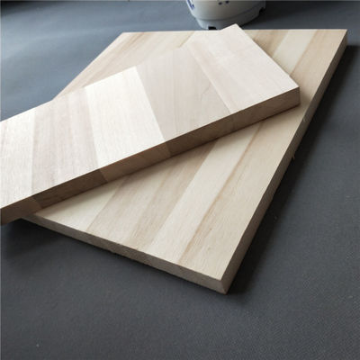 Partes de repuesto gratuitas, incluida la madera de álamo natural con tablero de álamo blanqueado