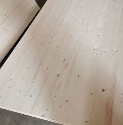 Contenido de humedad 8-12% Superficie lisa y lijada Madera de abeto Durable