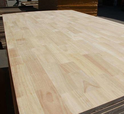 Tabla mixta de madera de caucho limpia y terminada con una alta densidad de 730-830 kg/m2