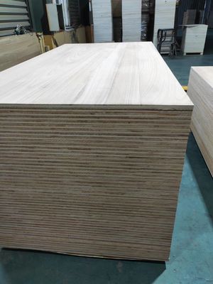 Panel de carilla de roble blanco de madera sólida de paulownia para la producción de muebles
