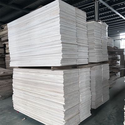 Repuestos gratuitos Paulownia Tablero de madera Paulownia Contenido de humedad del núcleo de madera 8%-12%