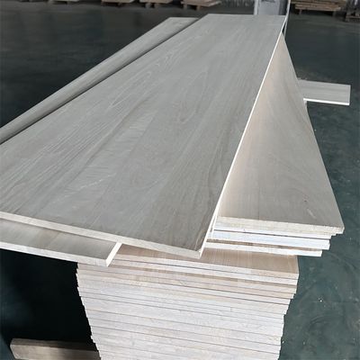 Tablero de paulownia de madera sólida para muebles Blanqueado Contenido de humedad de paulownia de madera 8%-12%