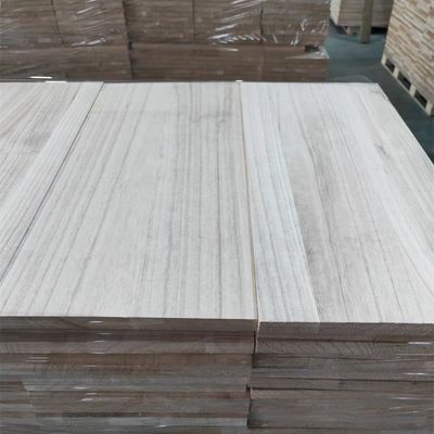 Contenido de humedad del 8% al 12% Tabla de madera de paulownia para la producción de paneles de ataúd de madera personalizados