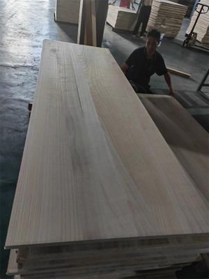 Contenido de humedad del 8% al 12% Tabla de madera de paulownia para la producción de paneles de ataúd de madera personalizados