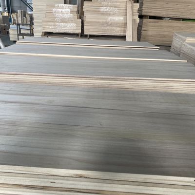 Fabricación de madera en el hogar Densidad 8 mm Tablas de madera de paulownia con densidad 280-300 kg/m2