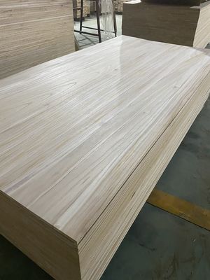Tamaño personalizado Adesivo de borde de madera tableros de paulownia 1220x2440 para devolución y reemplazo