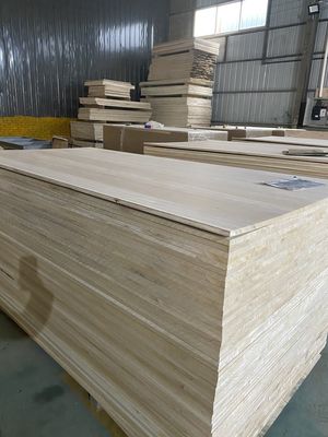 Tamaño personalizado Adesivo de borde de madera tableros de paulownia 1220x2440 para devolución y reemplazo