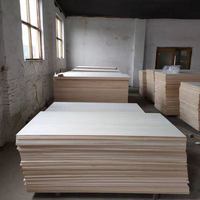 Contenido de humedad 8%-12% Placas de pegamento de madera natural para madera natural o blanqueadas