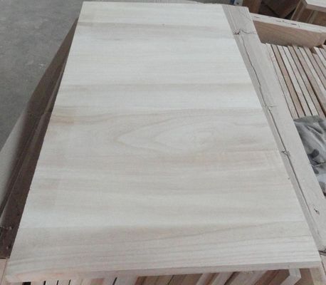 Capacidad de solución del proyecto de Australia Tablas de núcleo de madera Kiri con densidad de 280-320KGS / CBM
