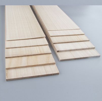 Madera maciza madera de color natural o blanqueada para la capacidad de solución del proyecto
