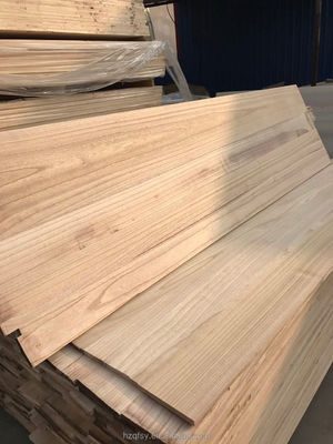 Taller de madera de paulownia seca y blanda para muebles y cajas de madera