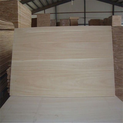 Contenido de humedad 8%-12% Tabla de madera de paulownia para diseño contemporáneo