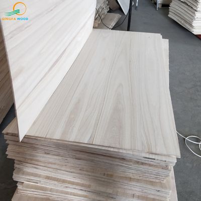 Madera de paulownia natural o blanqueada 2440x1220 mm M3 para paneles de madera sólida
