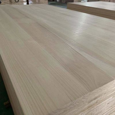 Madera de paulownia natural o blanqueada 2440x1220 mm M3 para paneles de madera sólida